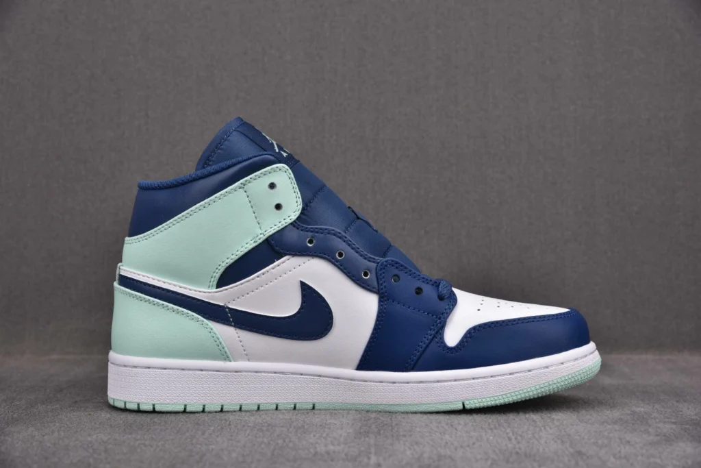 AIR JORDAN 1 RETRO Mystic Navy Mint Foam / Blue Mint - Image 4